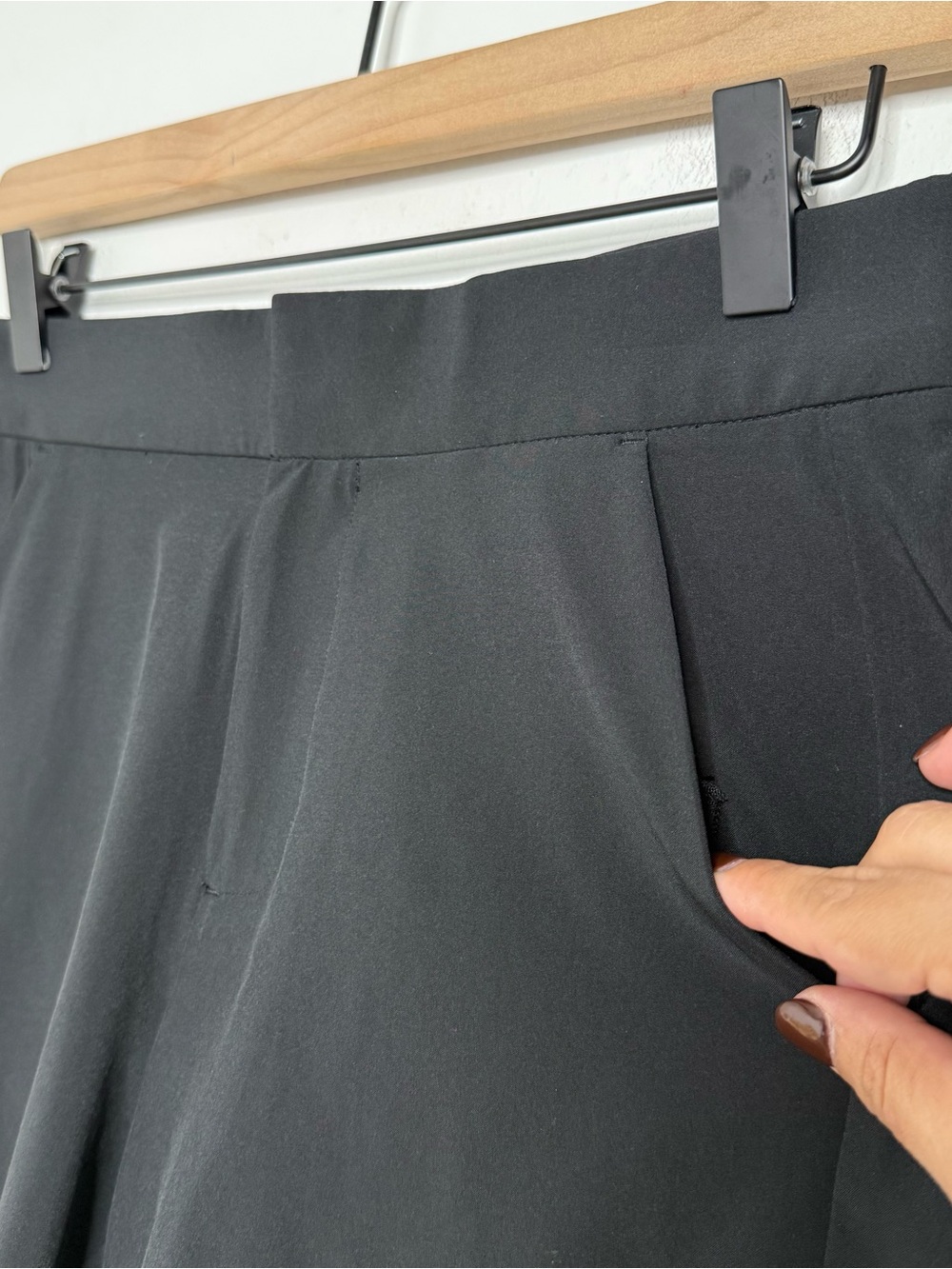 Athleta Tribeca Bermuda 9” Short Black Sz 0 MWT Athletic Stretch Lightweight - Picture 6 of 16
